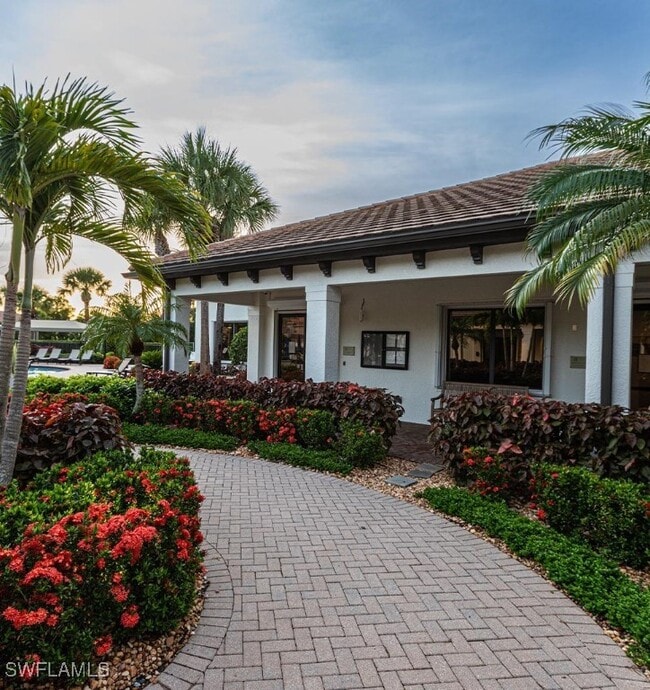 Building Photo - 10419 Carolina Willow Dr