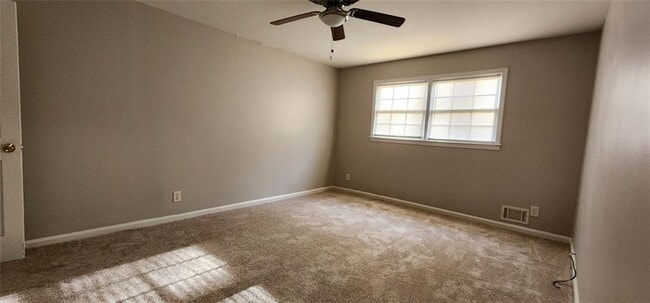 Building Photo - 401 Barbashela Dr