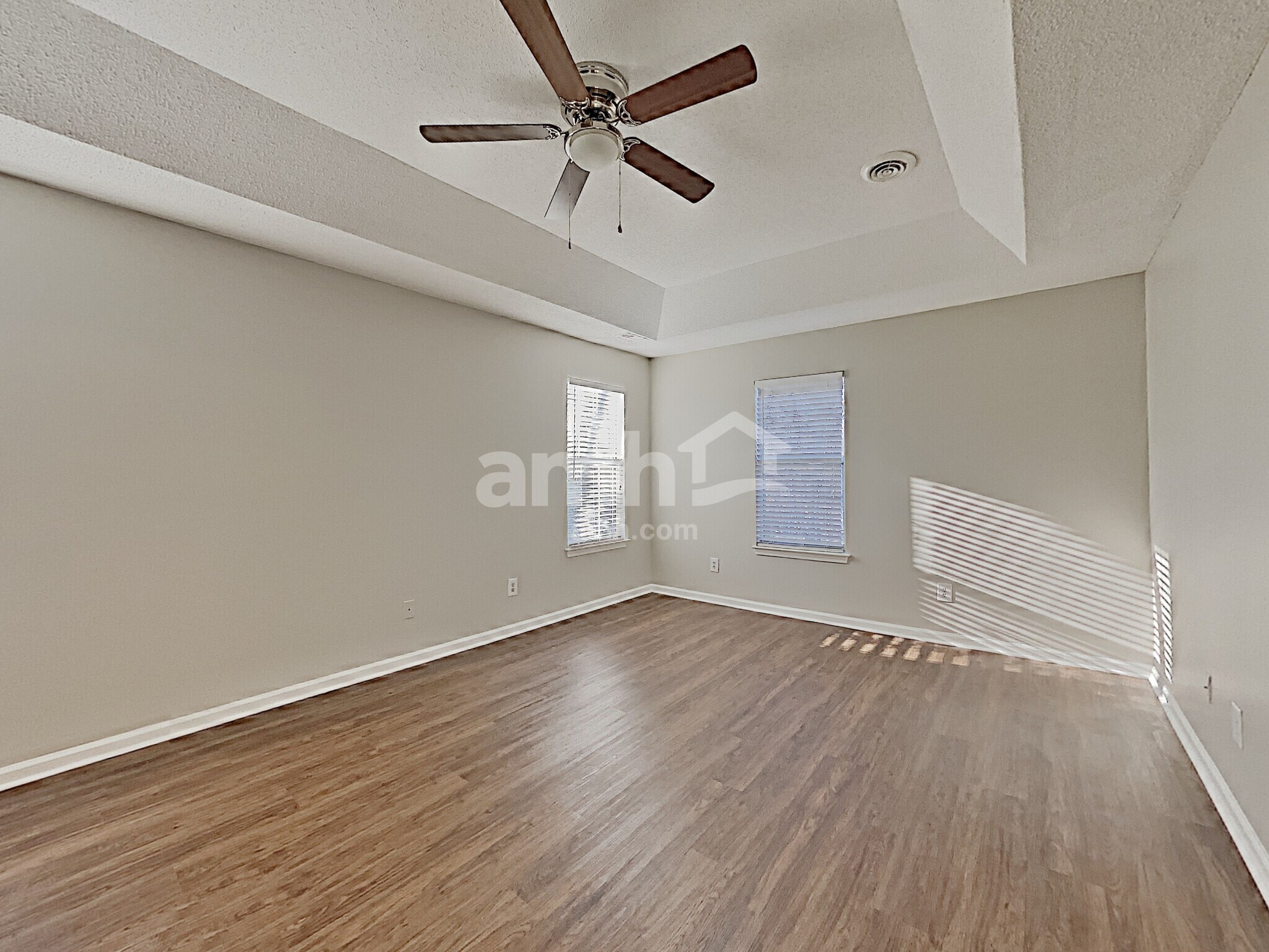 Building Photo - 1301 Sweetgum Ln