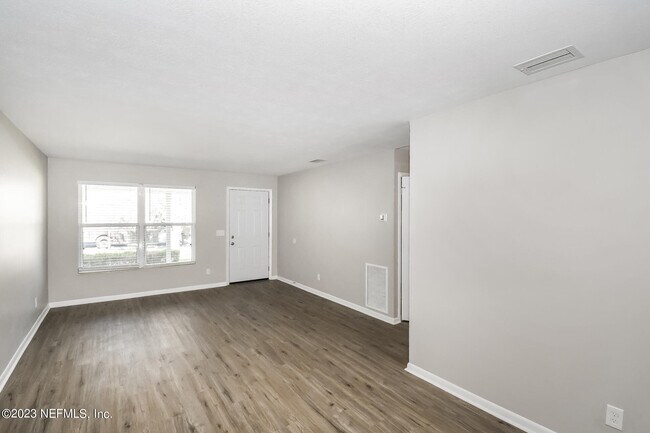 Building Photo - 8516 Bermuda Rd