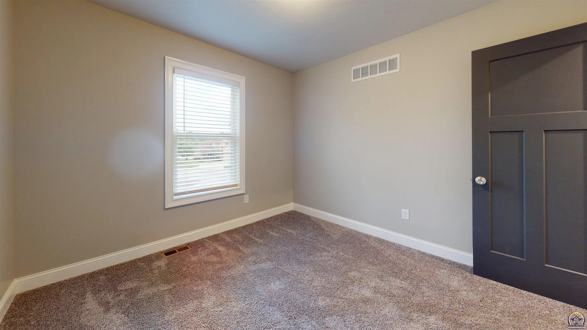 Building Photo - 3755 SW Summerfield Dr