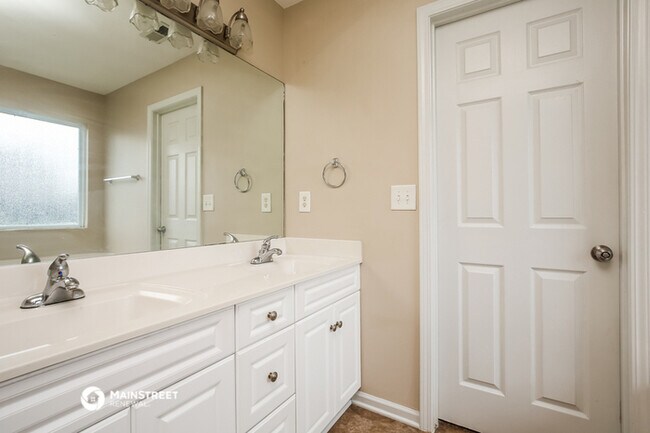 Building Photo - 3001 Baker Way