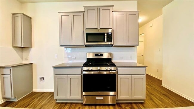 Building Photo - 21313 Wilmiller Ln