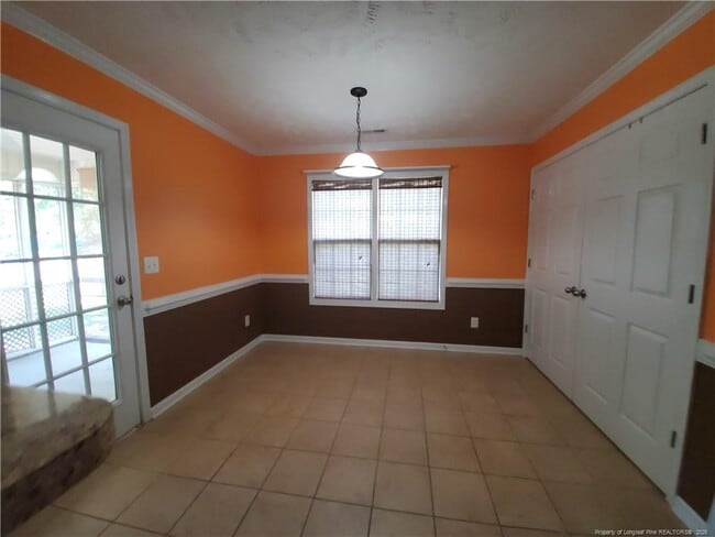 Building Photo - 1665 Kershaw Loop