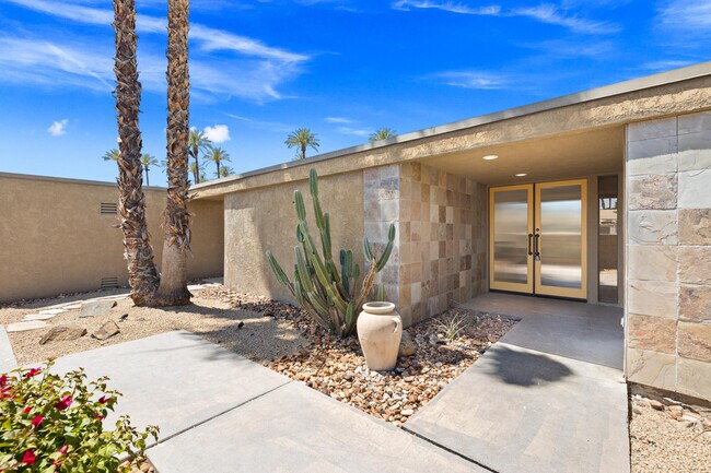 Building Photo - 70520 Gardenia Ct