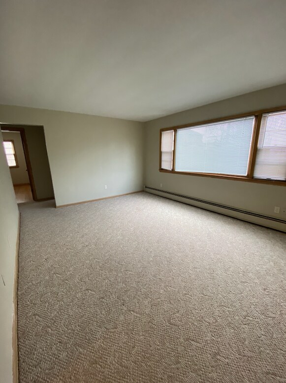 Building Photo - 1211-11 1/2 11 1/2 St N