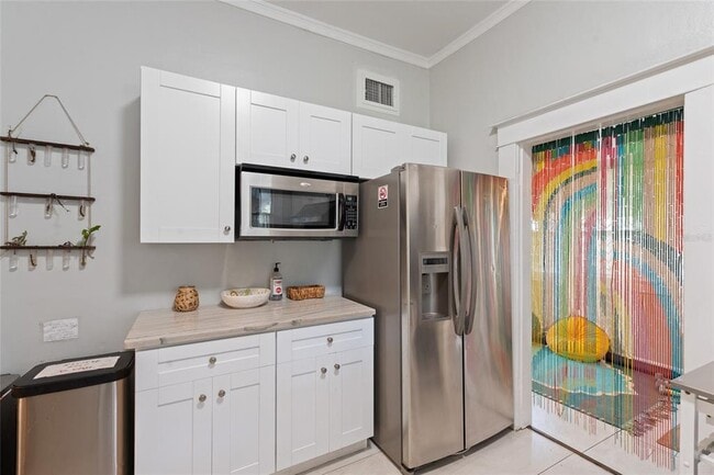 Building Photo - 905 E 22nd Ave.