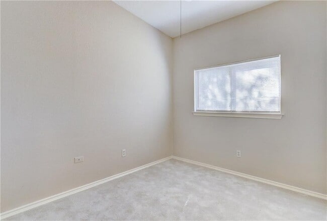 Building Photo - 16407 Framingham Cir