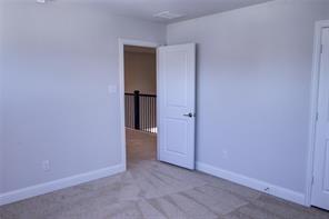 Building Photo - 136 Glenwood Dr