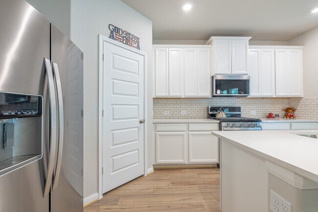 Building Photo - 17705 Hanson Ridge Dr