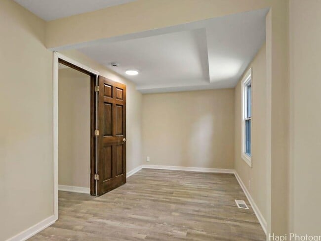 Building Photo - 7702 Oak Rd