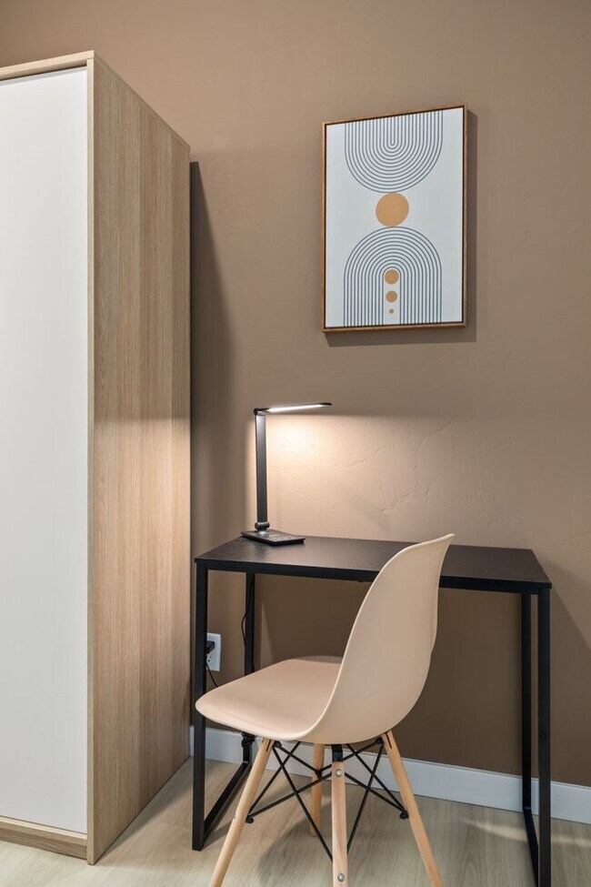 Building Photo - 832 Hilgard Ave