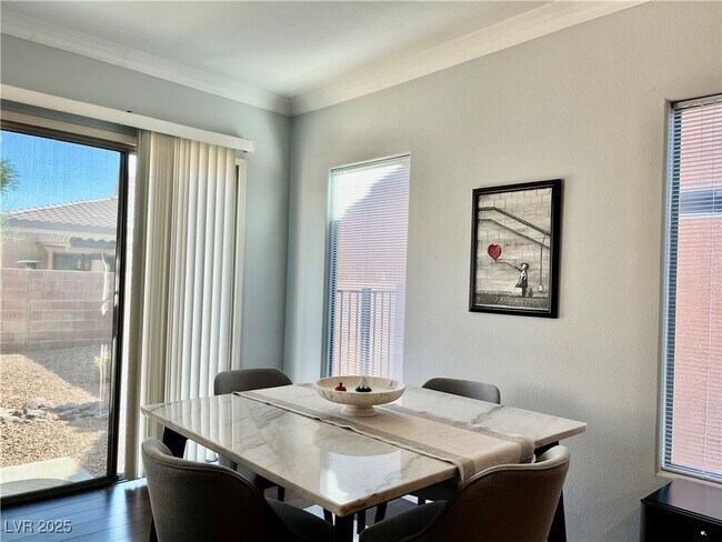Building Photo - 493 Via Stretto Ave