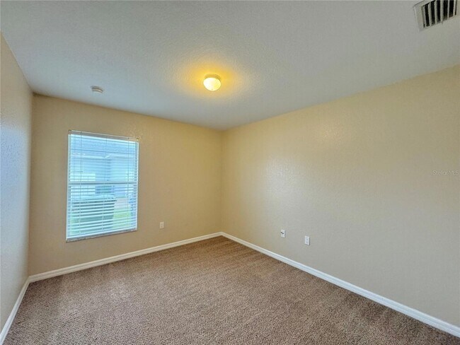 Building Photo - 140 Mandolin Dr