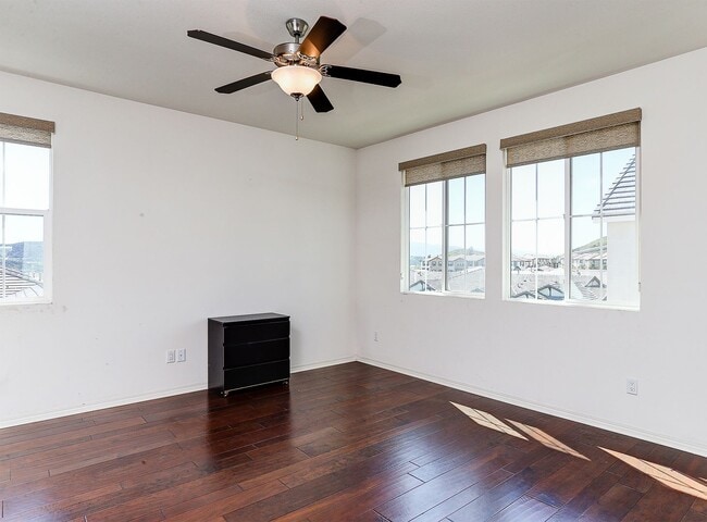 Building Photo - Beautiful 4 Bedroom Home in River Village!