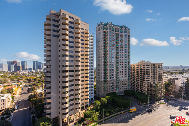 Building Photo - 10551 Wilshire Blvd