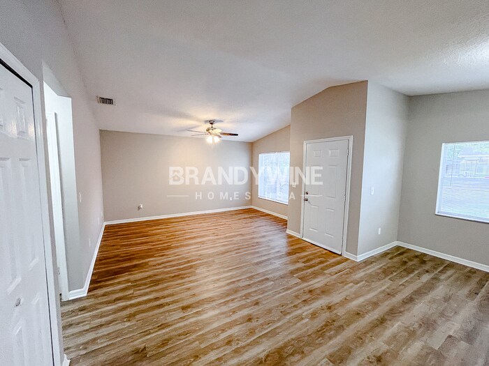 Building Photo - 3912 E Powhatan Ave