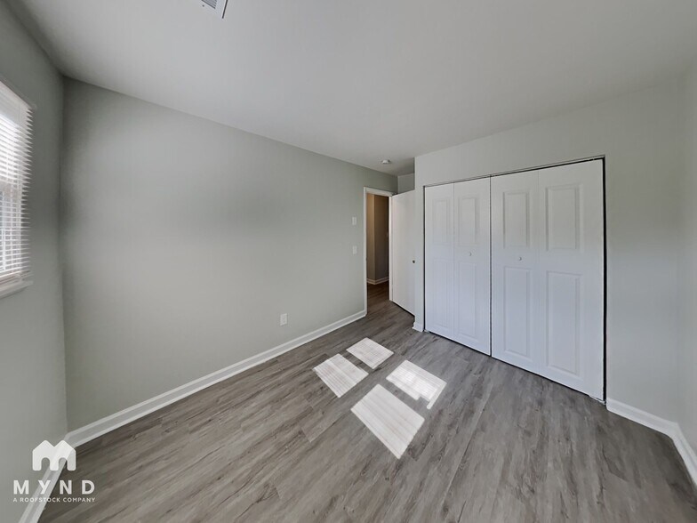 Building Photo - 1120 Seabrook Rd