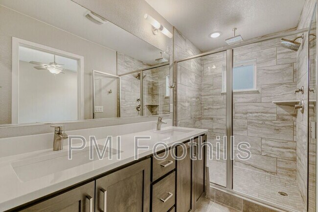 Building Photo - 1611 N Harlan St