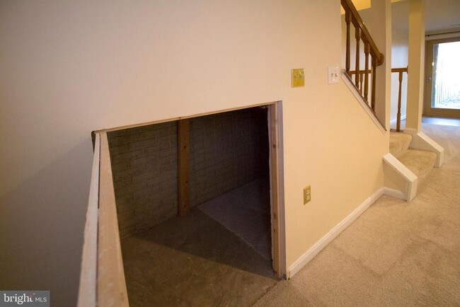 Building Photo - 5339 Buxton Ct