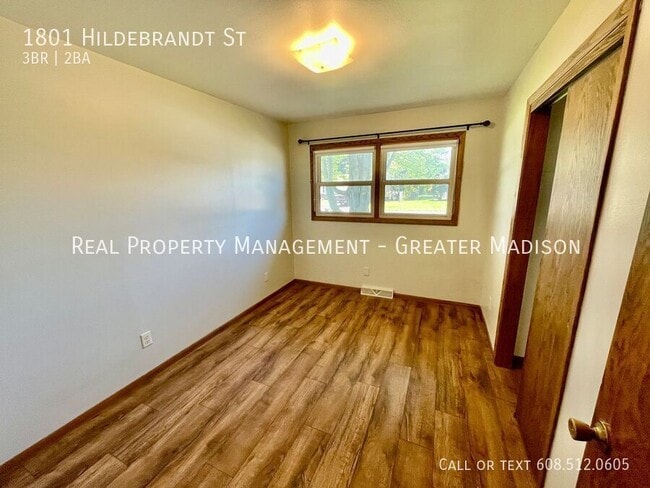 Building Photo - 1801 Hildebrandt St