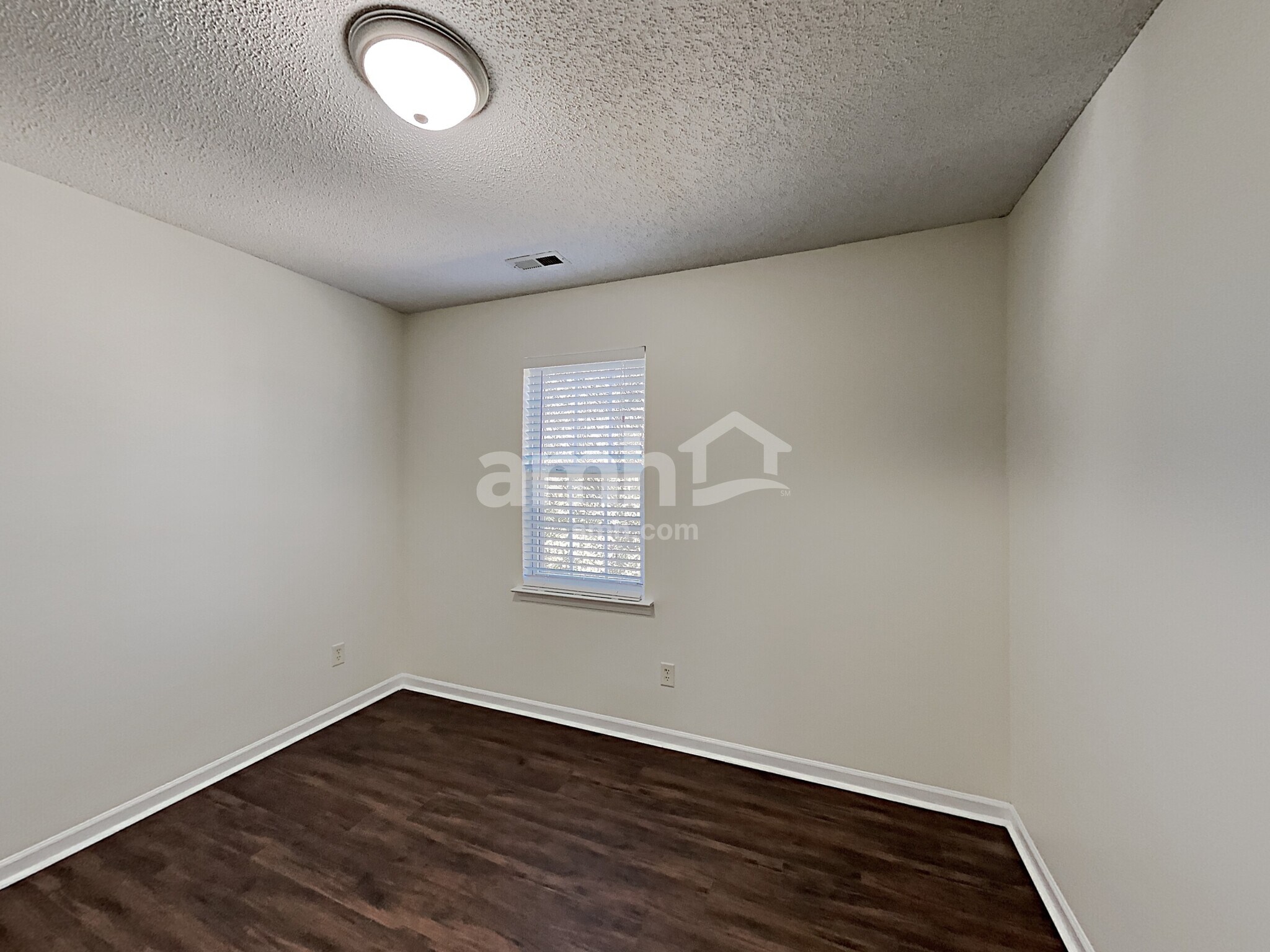 Building Photo - 3927 Bayse Ct