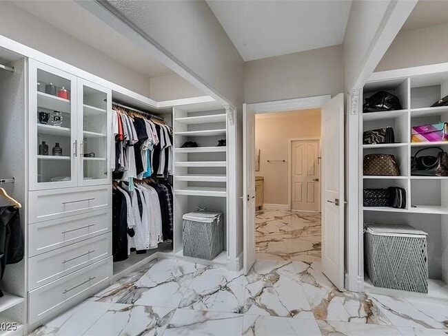 Building Photo - 2101 Diamond Bar Dr
