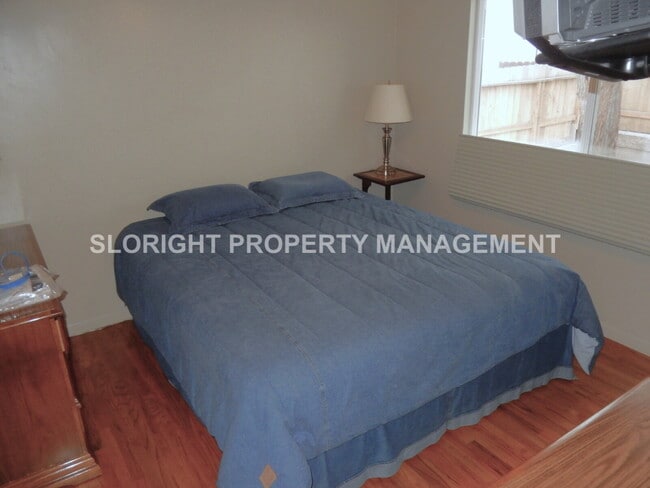 Building Photo - AVAILABLE LATE MAY - Pismo Beach Duplex - Back Unit