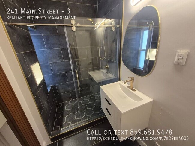 Building Photo - 241 Main St