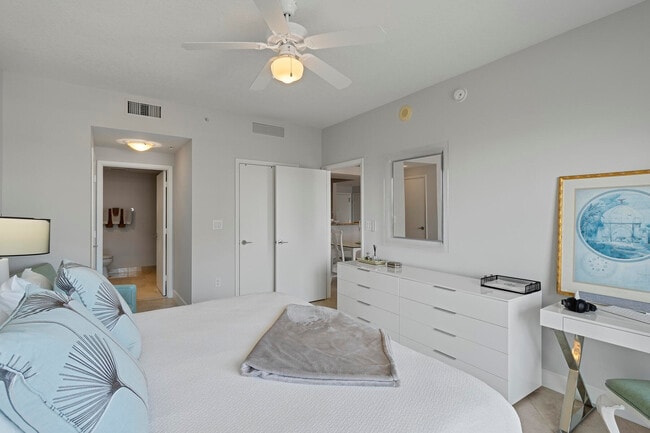 Building Photo - 550 Okeechobee Blvd