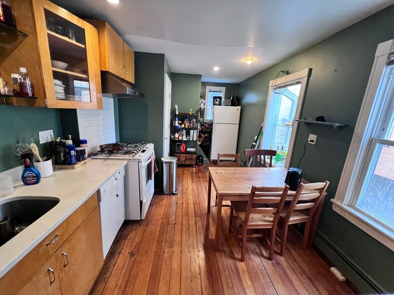 Building Photo - 32 Fairmont Ave