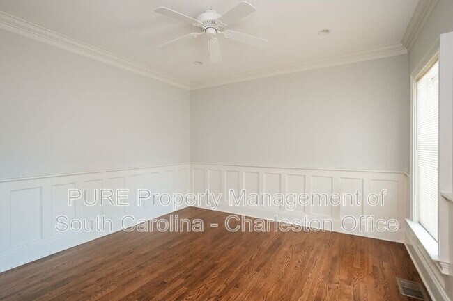 Building Photo - 1166 Waterfront Dr