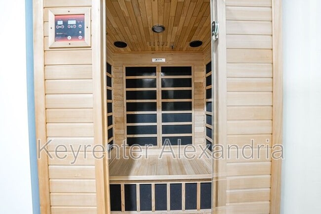 Building Photo - 13568 Heritage Farms Dr