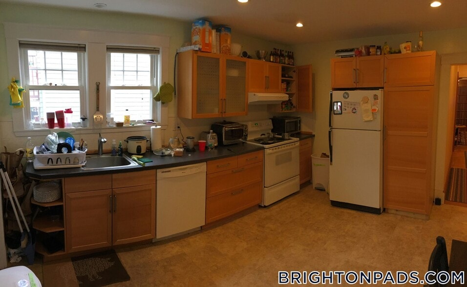 Building Photo - 124 Nonantum St