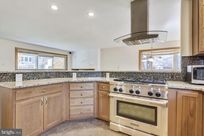 Primary Photo - 6403 Tone Dr