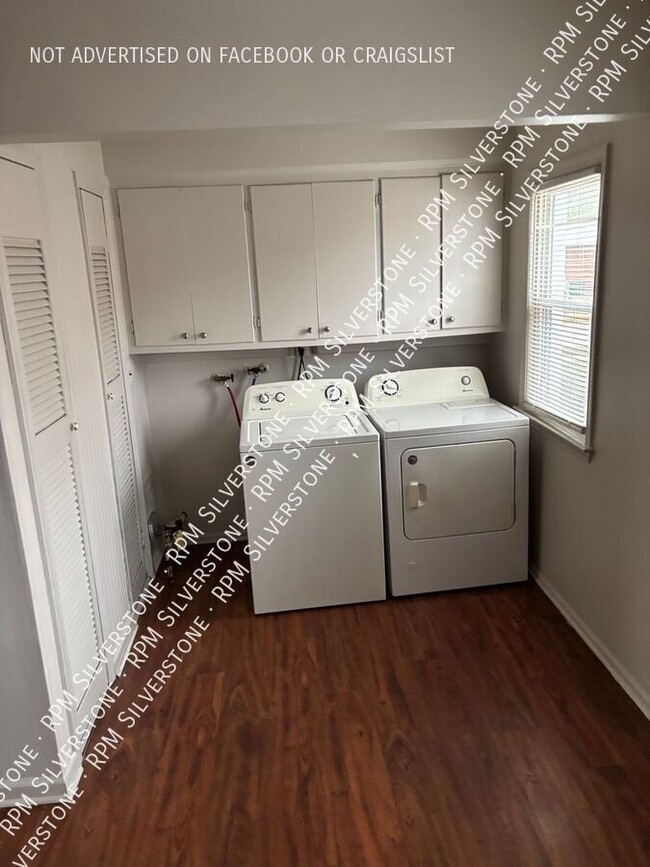 Building Photo - 6860 Continental-