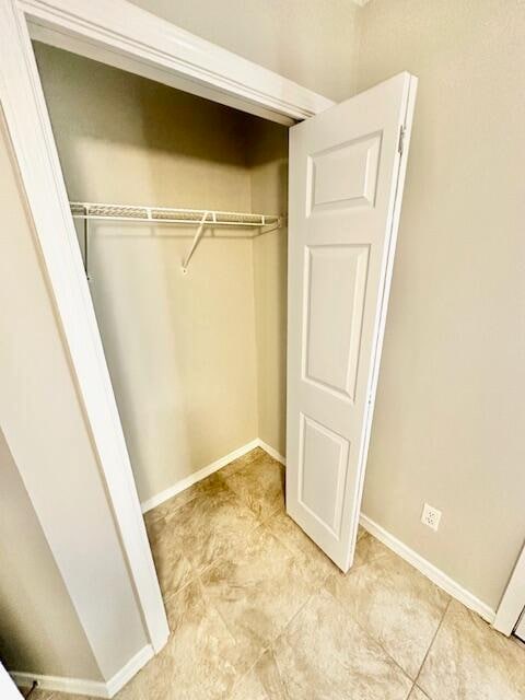 Building Photo - 967 Tray Dr