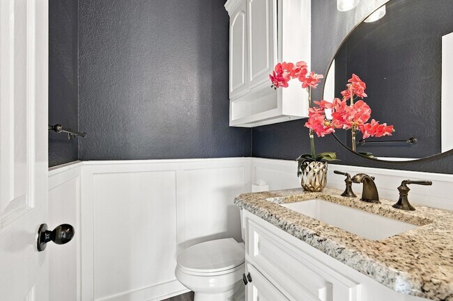 Building Photo - 7030 Pecan Creek Cir