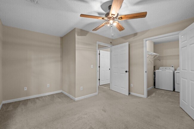 Building Photo - Gift yourself this 1st Floor Immaculate 1 bedroom for rent in Sunny Myrtle Beach SC!