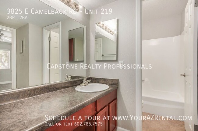Building Photo - 3825 E Camelback Rd