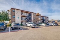 Building Photo - 140 Henry Chandler Dr