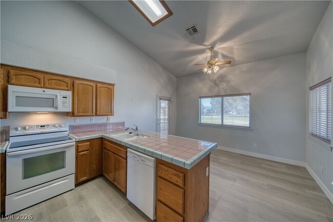 Building Photo - 3000 Pebble Beach Ave