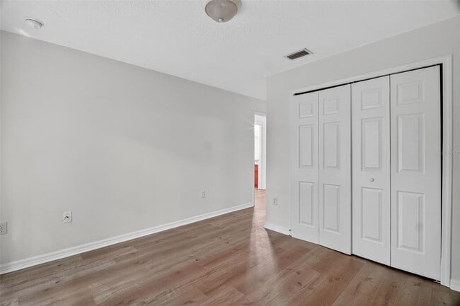 Building Photo - 525 Paulling Dr