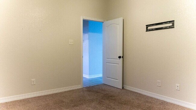 Building Photo - "Coming Soon! Spacious 4-Bed, 3-Bath Home in Killeen's Preston Hollow – 2781 Sq Ft of Comfort!"