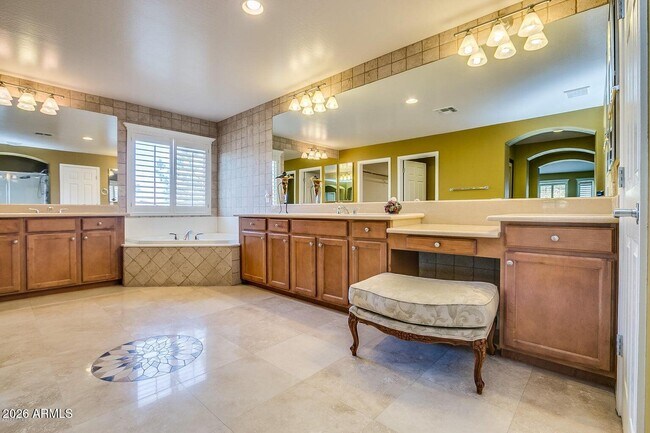 Building Photo - 2892 E Beechnut Pl