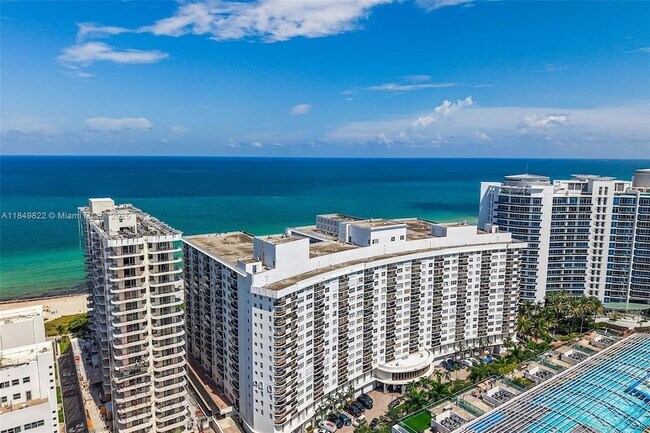 Building Photo - 6039 Collins Ave