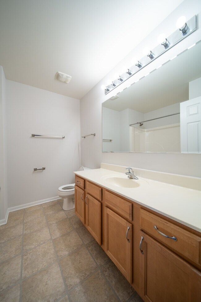 Building Photo - 1450 Prescott Dr