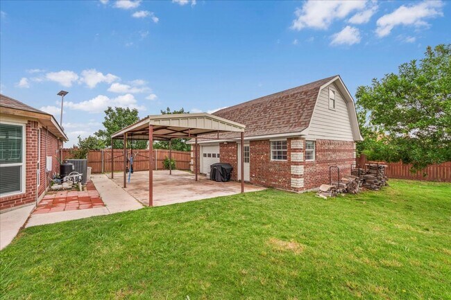 Building Photo - Luxury Lease on 1+ Acre with Saltwater Pool & Workshop in Ponder ISD!