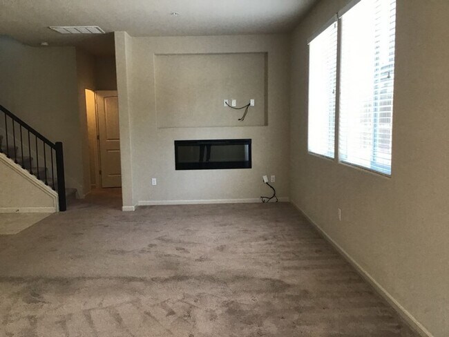 Building Photo - East Sparks 4 Bedroom 2 Story Home