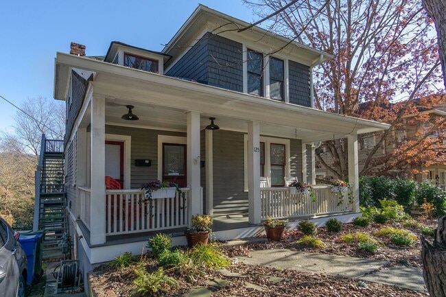 Building Photo - Montford Furnished Rental